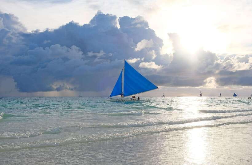 Boracay: Sunset Paraw Sailing Trip - Meeting at White Beach in front of Astoria Boracay