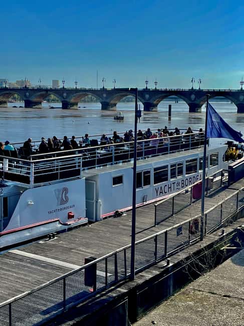 Bordeaux: Garonne River Yacht Cruise with Brunch - Starting at Ponton d’Honneur