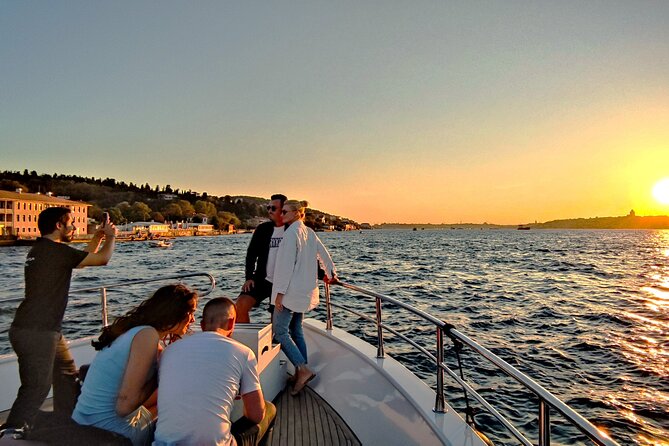 Bosphorus Sunset: An Enchanting Yacht Cruise in Istanbul - The Golden Horn and the final return