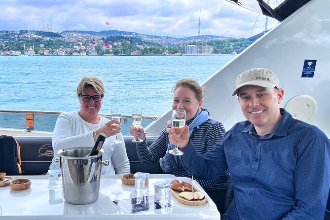Bosphorus Yacht Cruise with Stopover on the Asian Side - (Morning or Afternoon) - Rumelihisarı and the narrowest part of the strait