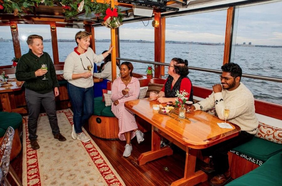 Boston: Harbor Sunset Yacht Cruise - Why the sunset changes the whole cruise