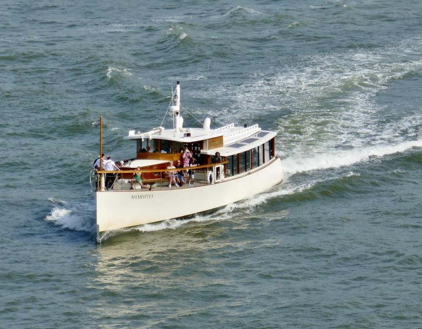 Boston: Harbor Sunset Yacht Cruise - What the commentary adds, and where it falls short