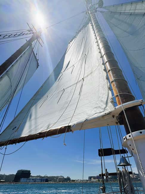 Boston: Tall Ship Harbor Sail - What the 90 minutes actually feels like