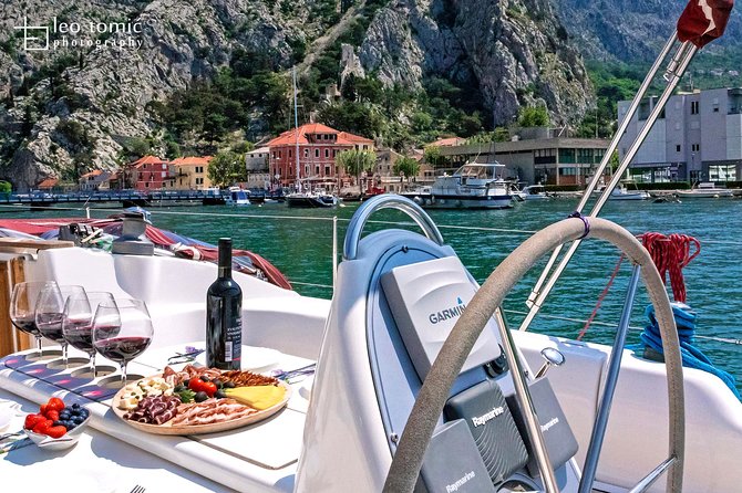 Brac Island One-Day Trip with the Sailboat Nana - Private Tour - A private sailing day from Omiš