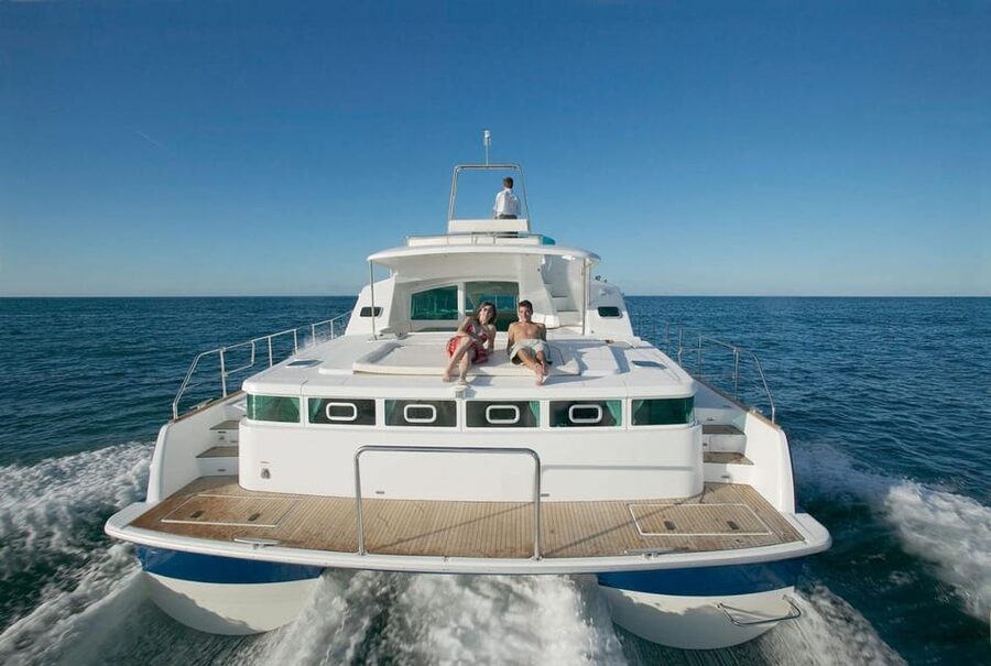 Busan: Group Sightseeing Yacht Cruise with Snacks and Drinks - Who will enjoy this cruise most