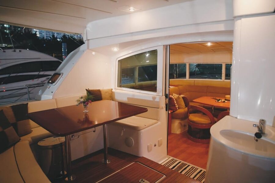 Busan: Group Sightseeing Yacht Cruise with Snacks and Drinks - The route: bridge, Marine City, and Suyeong River