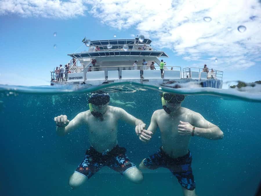 Búzios: Catamaran Boat Tour - A three-hour look at Búzios from the water