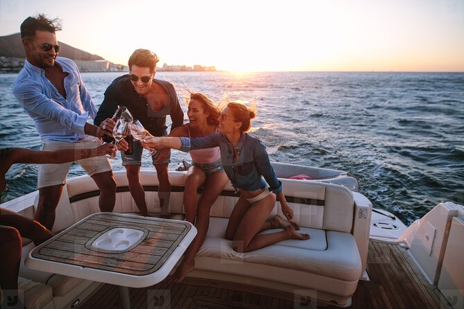 Cabo Arch Sunset Yacht Tour - Dinner & Drinks — Up to 18 Guests - A private Cabo cruise built around El Arco