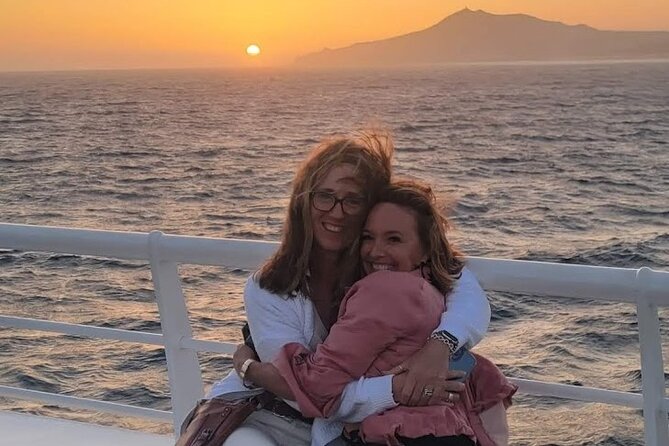 Cabo Arch Sunset Yacht Tour - Dinner & Drinks — Up to 18 Guests - Who will enjoy this yacht trip most?