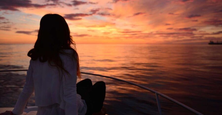 Cabo de Gata Natural Park: Sunset Sailing Tour with Cava - The sailboat’s comfort and space