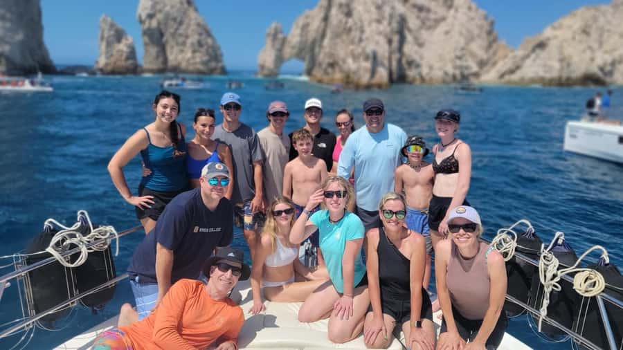 Cabo: Private Yacht Tour, Water Activities, Lunch & Drinks - Choosing your water time