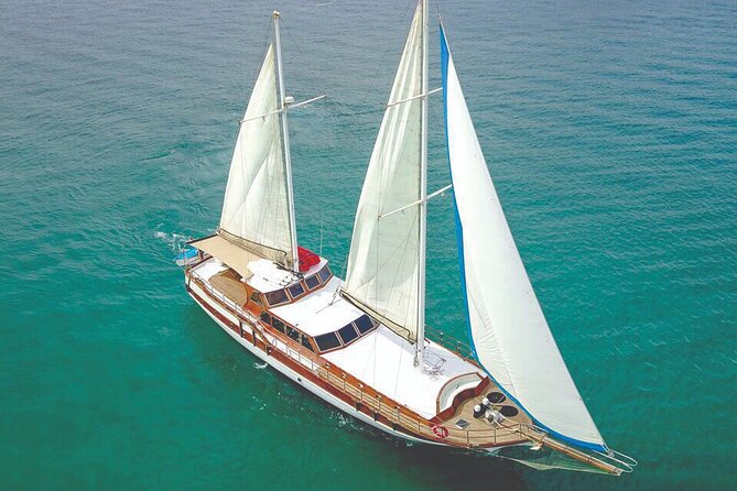 Cabo San Lucas Luxury Sailing Yacht and Dinner with a Chef - Getting to the marina without a rushed start
