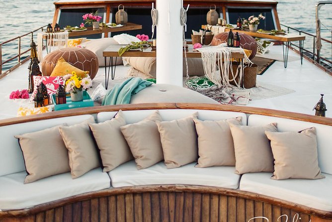 Cabo San Lucas Luxury Sailing Yacht and Dinner with a Chef - Who will enjoy this Cabo evening?