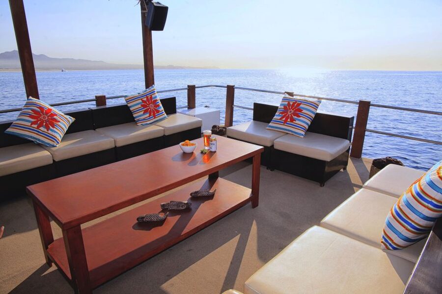 Cabo San Lucas: Private Catamaran Tour with Snorkeling - How the 3.5 hours usually feels