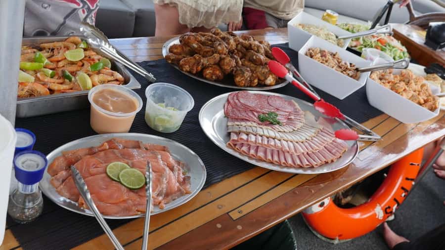 Cairns: Green Island & Great Barrier Reef Sailing Tour - Key points at a glance