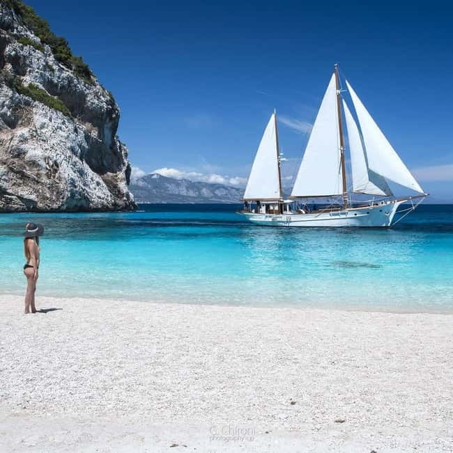 Cala Gonone: Gulf of Orosei Tour with a Vintage Sailing boat - Why the Dovesesto changes the whole Gulf of Orosei day