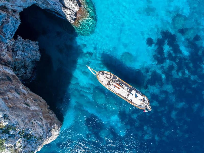 Cala Gonone: Gulf of Orosei Tour with a Vintage Sailing boat - A morning start that rewards early arrival