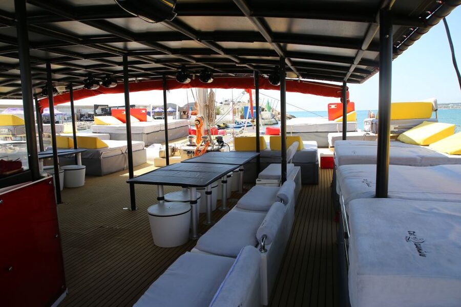Cambrils: Catamaran Cruise with Drinks and BBQ Lunch Option - Food, BBQ, and the drink selection