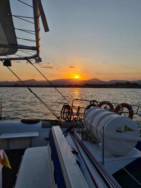 Cambrils: Costa Dorada Sunset Catamaran Cruise with Drinks - Who will enjoy this cruise most?