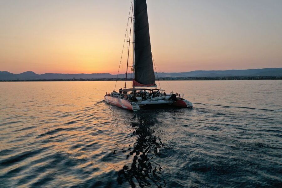 Cambrils: Sunset Catamaran Cruise & Drinks w/ Sunbed - Setting out from Cambrils for the golden hour