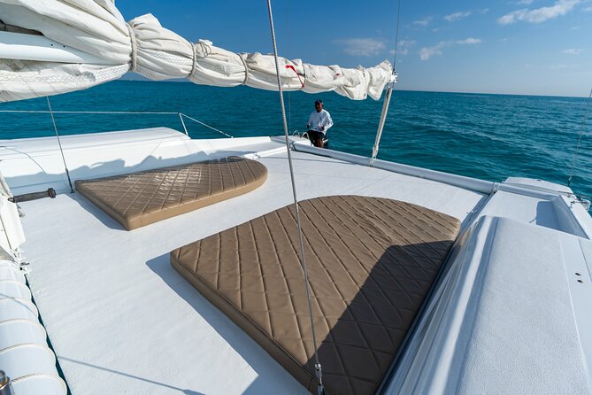Cancun : All Inclusive Catamaran Tour to Isla Mujeres - The crew can make or break the day