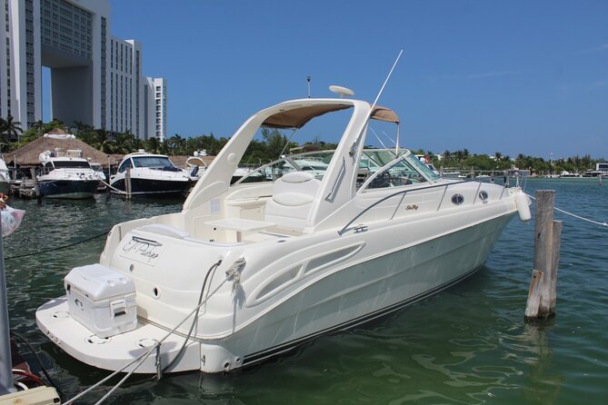 Cancun Bay Private 2-Hour on a Luxury Yacht - A useful setup for birthdays and anniversaries