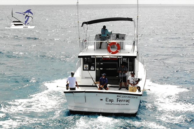 Cancun fishing charter if you don't fish you don't pay 46ft yacht 12pax 25P14 - Coral views and clear water add to the outing
