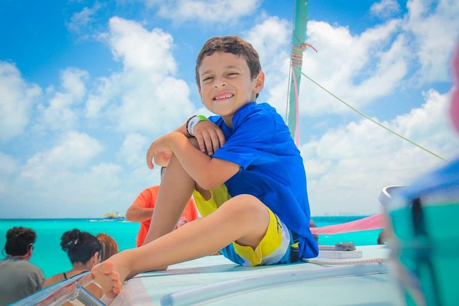 Cancun Half-Day Sailing Catamaran Cruise to Isla Mujeres - The open bar and the social side of the boat