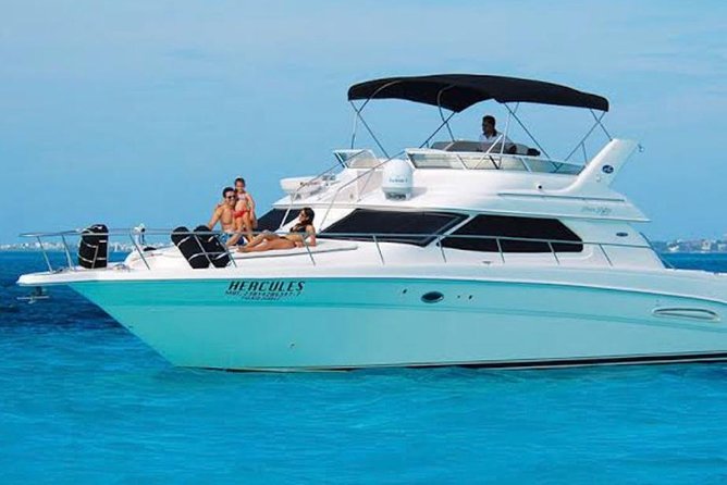 Cancún Yacht Rental SeaRay 46ft 25P13 - Leaving Cancun’s hotel strip for open water