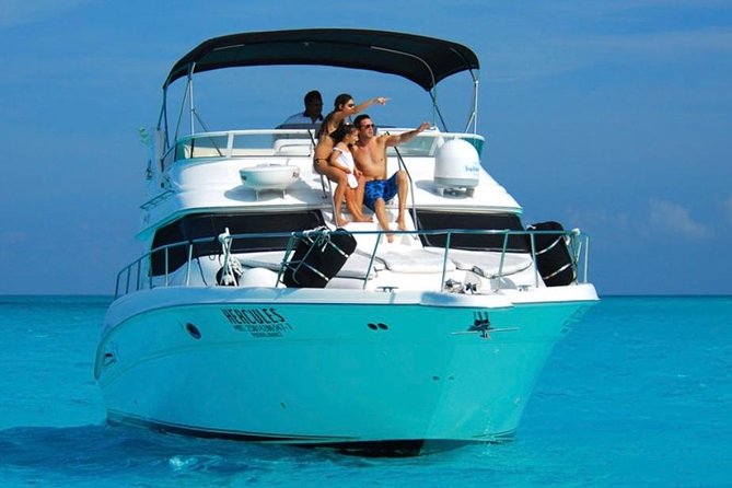 Cancún Yacht Rental SeaRay 46ft 25P13 - The crew, comfort, and service level