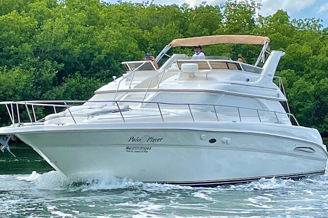 Cancun Yacht Tour - SEARAY YACHT 46 FT GREAT FOR SUNSET 15 PEOPLE MAX 25P9 - Through Nichupté Lagoon and out to sea