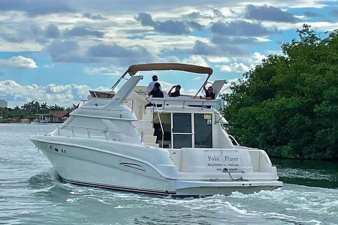 Cancun Yacht Tour - SEARAY YACHT 46 FT GREAT FOR SUNSET 15 PEOPLE MAX 25P9 - Playa Norte and the Isla Mujeres stop