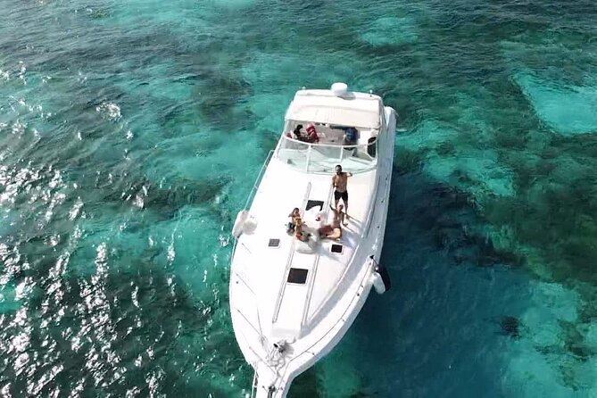 Cancun yachts rental BEATIFUL YACHT 46FT, 15 PAX MAX 25P6 - What the 46-foot private yacht gives you