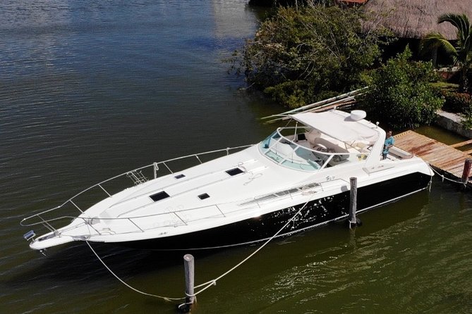 Cancun yachts rental BEATIFUL YACHT 46FT, 15 PAX MAX 25P6 - Meeting at Real Inn Hotel