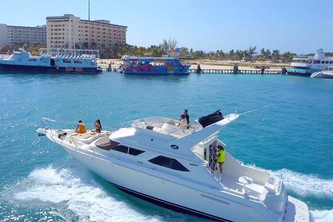 Cancun yachts rental YACHT 46 FT, 15 PAX MAX 25P12 - Space for 15, With Room to Spread Out