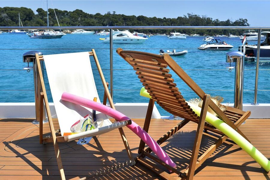 Cannes: Half-Day Catamaran Cruise with Lunch - FAQ