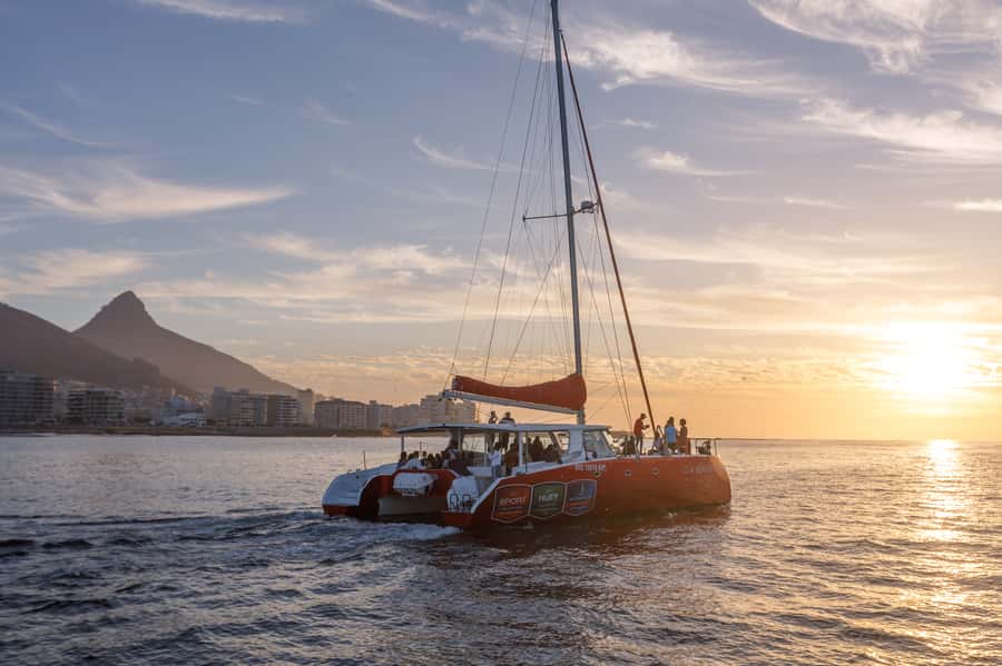 Cape Town: Catamaran Champagne Sunset Cruise - Setting sail from the V&A Waterfront