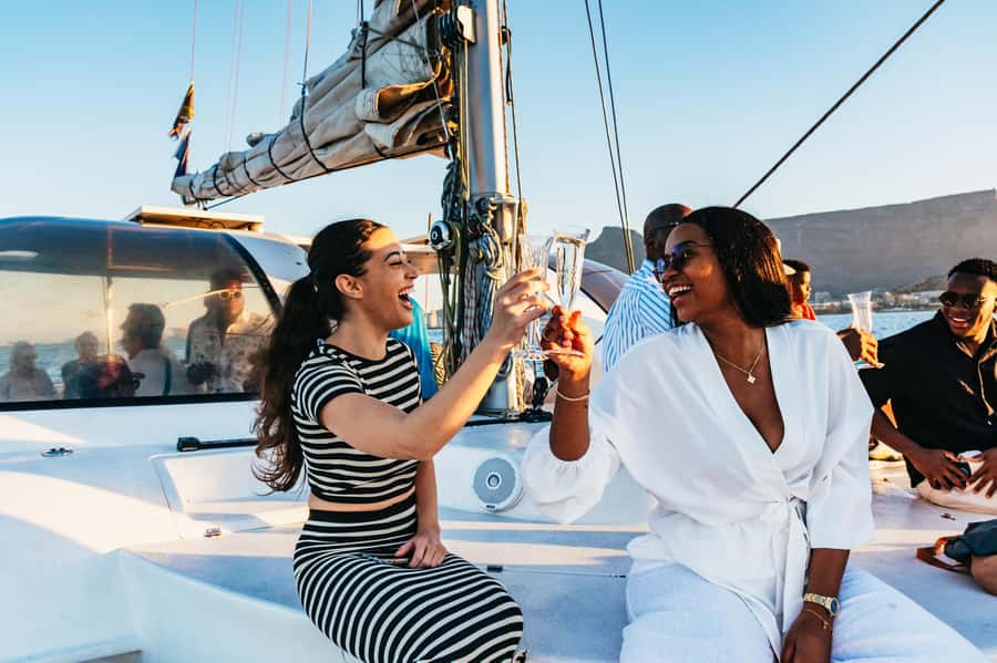 Cape Town: Sunset Catamaran Cruise on Table Bay with Bubbles - Starting at Quay 5 in the V&A Waterfront
