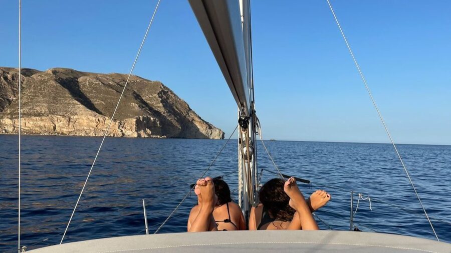 Carboneras: Cabo de Gata Caves and Los Muertos Sailing Tour - The 30-minute stop at Cala de San Pedro