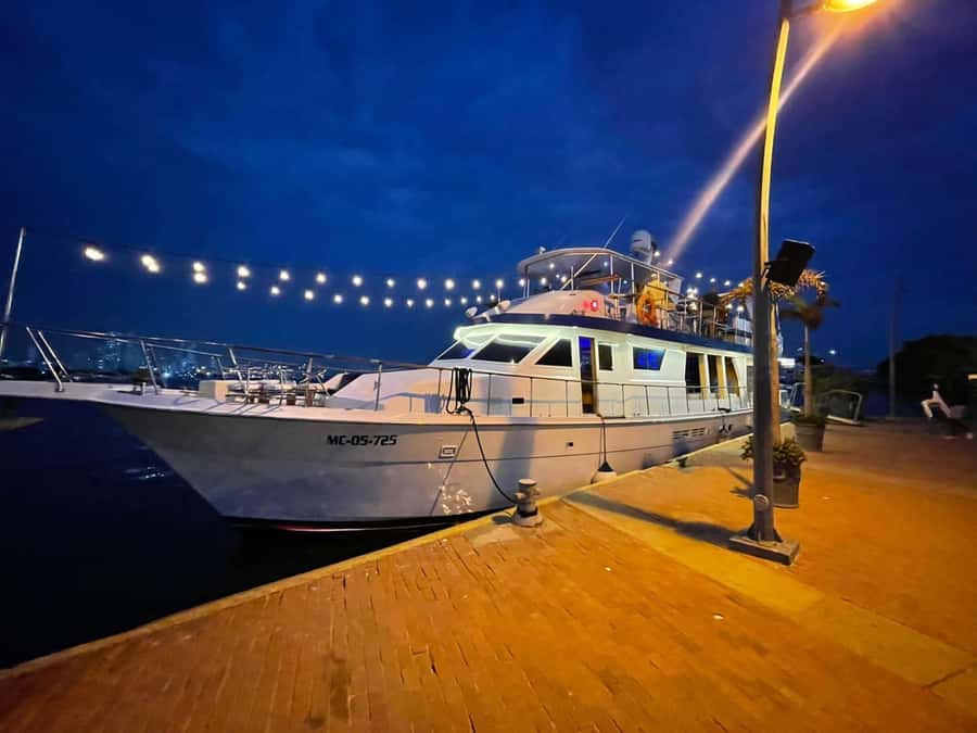 Cartagena: 4-course Culinary Experience aboard a catamaran - The Four-Course Dinner