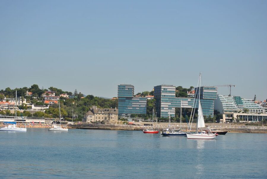 Cascais: Sailing Tour with Drink - How the private format affects the value