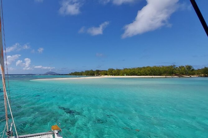 Catamaran Full-Day 3 island Northern Isles Cruise in Grand Baie - The best snorkeling comes later at Gunner’s Quoin