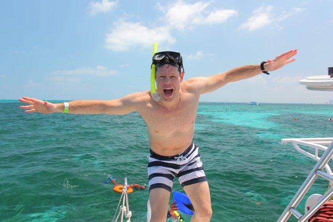 Catamaran Group Sightseeing, Snorkeling Tour Isla Mujeres - Playa Norte, the day’s most attractive pause
