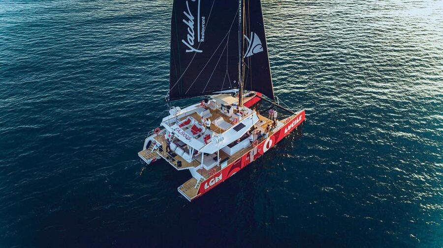 Catamaran Lucile | La Grande Motte Guided tours of the ports - Comfort on the Catamaran Lucile