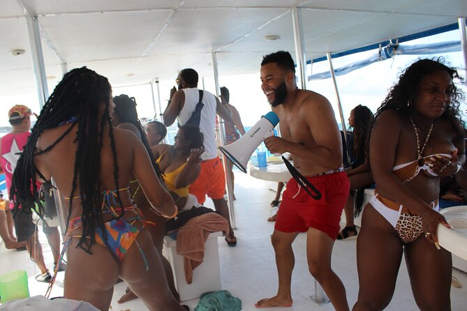Catamaran Party Boat Cancun - The route toward Isla Mujeres