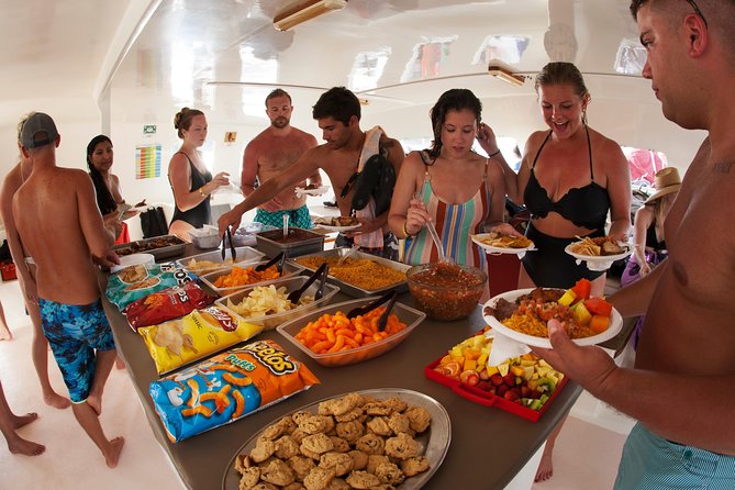 Catamaran Sailing & Snorkeling from Playas del Coco - A secluded bay for swimming and snorkeling