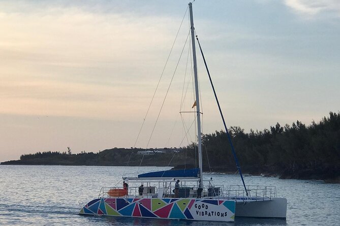 Catamaran Sunset Sail - The important catch: sail or motor cruise?