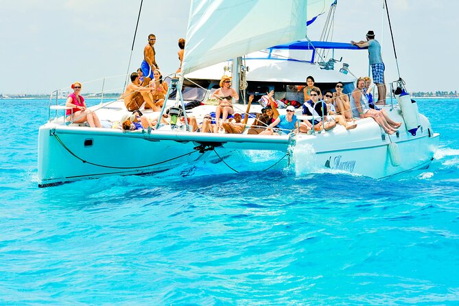 Catamaran to Isla Mujeres Snorkeling Tour with Open Bar and Lunch - Who will enjoy this catamaran day?