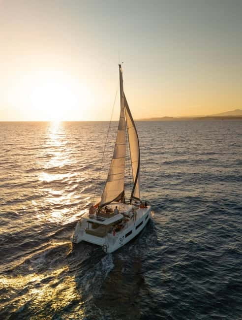 Catamaran trip to the Lavezzi Islands at sunset with snorkeling - Learning the basics before the evening stop