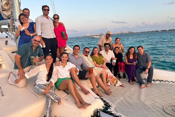 Catamaran with Snorkeling and North Beach, Isla Mujeres - Drinks and open water after the swim